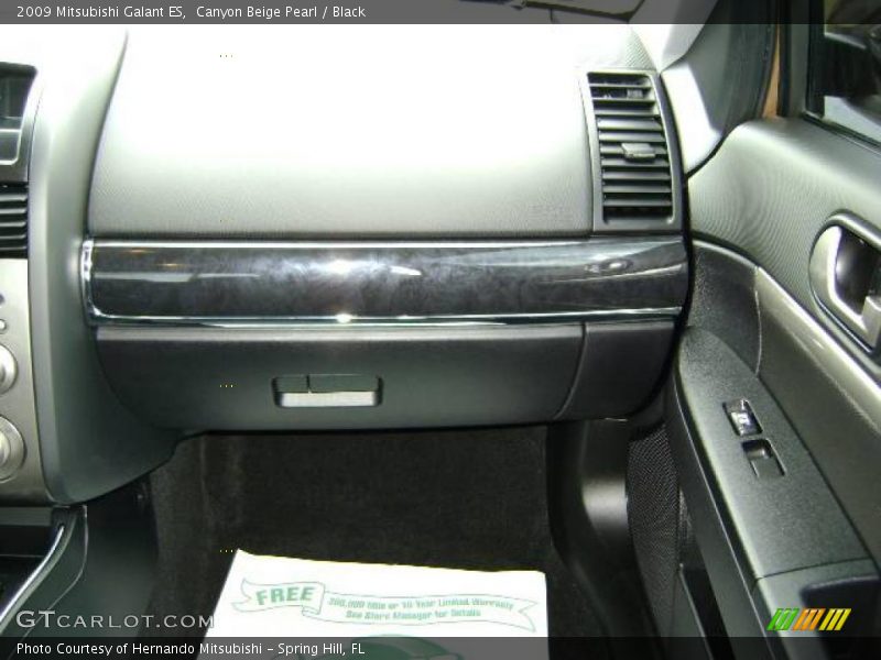 Canyon Beige Pearl / Black 2009 Mitsubishi Galant ES