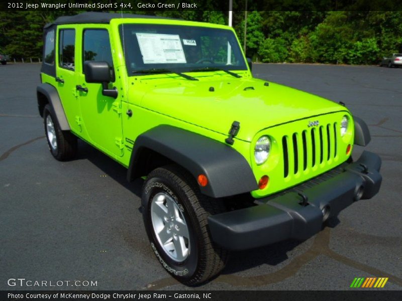 Front 3/4 View of 2012 Wrangler Unlimited Sport S 4x4