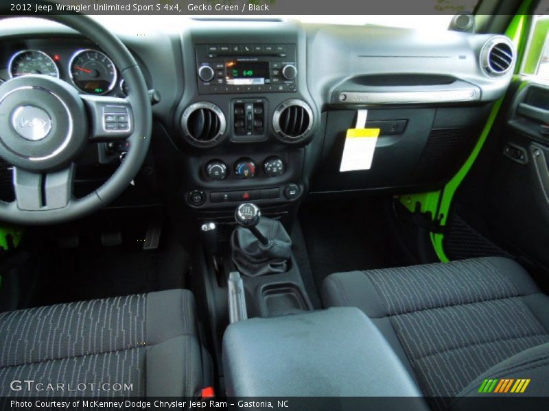 Gecko Green / Black 2012 Jeep Wrangler Unlimited Sport S 4x4