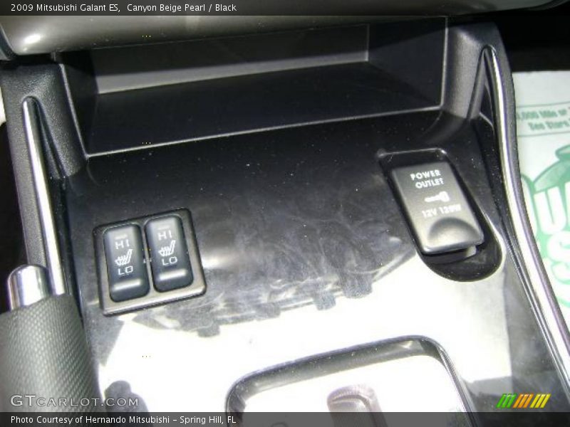 Canyon Beige Pearl / Black 2009 Mitsubishi Galant ES