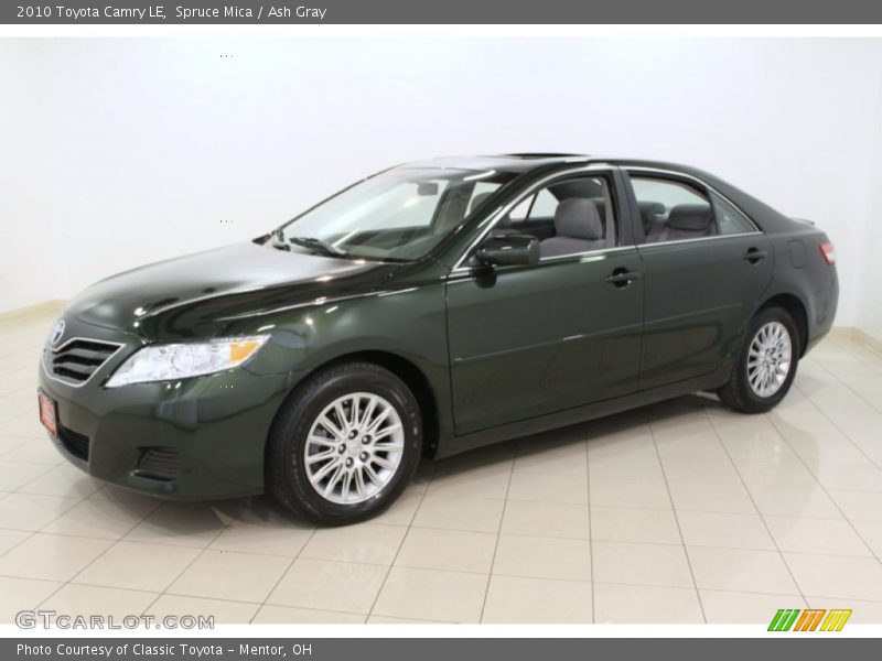 Front 3/4 View of 2010 Camry LE