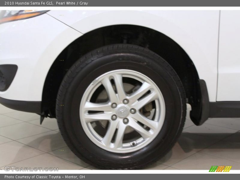 Pearl White / Gray 2010 Hyundai Santa Fe GLS