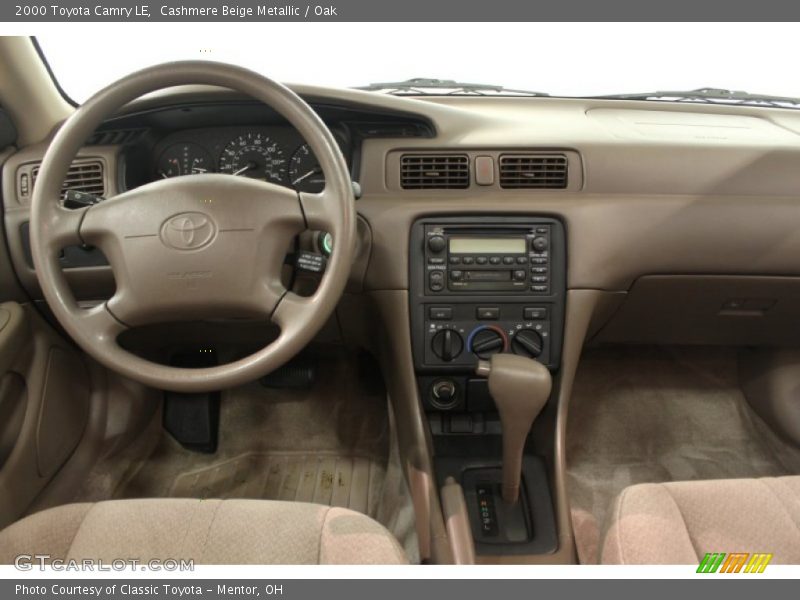 Dashboard of 2000 Camry LE