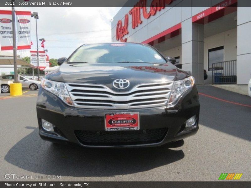 Black / Ivory 2011 Toyota Venza I4