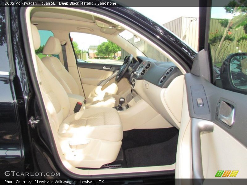 Deep Black Metallic / Sandstone 2009 Volkswagen Tiguan SE