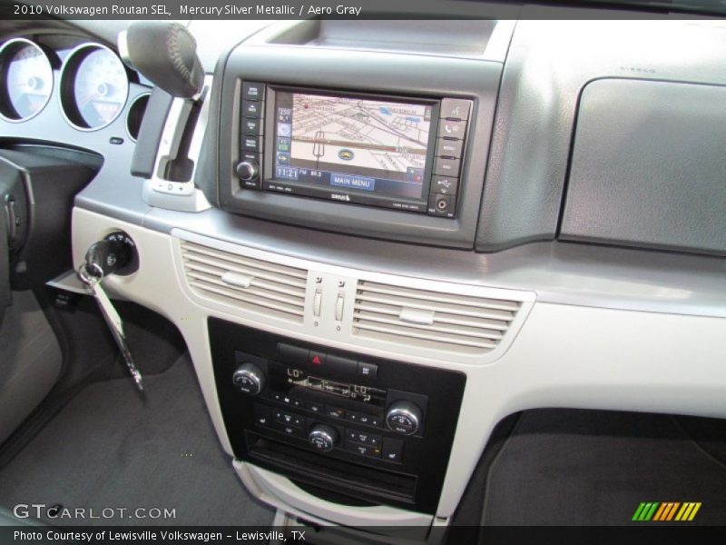 Mercury Silver Metallic / Aero Gray 2010 Volkswagen Routan SEL