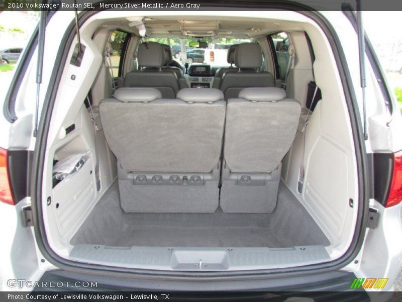 Mercury Silver Metallic / Aero Gray 2010 Volkswagen Routan SEL