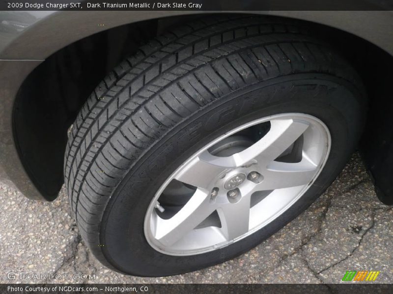 Dark Titanium Metallic / Dark Slate Gray 2009 Dodge Charger SXT