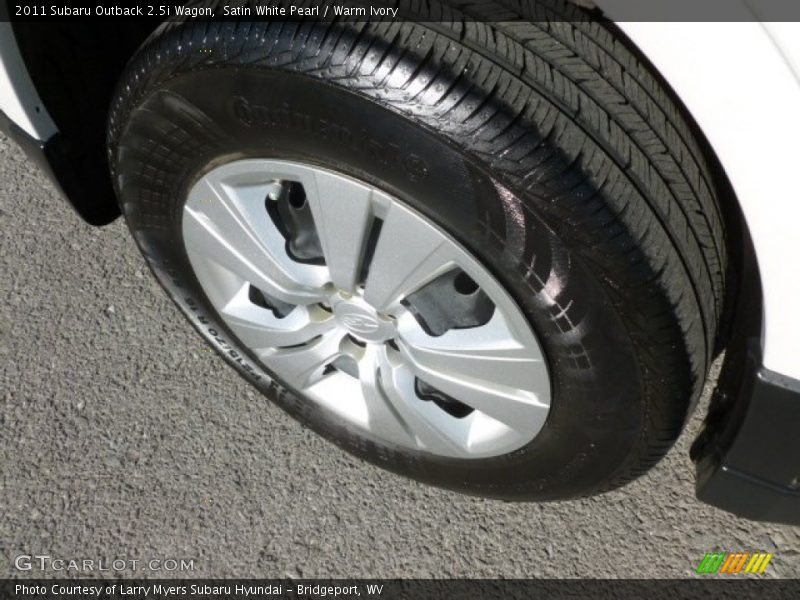 Satin White Pearl / Warm Ivory 2011 Subaru Outback 2.5i Wagon