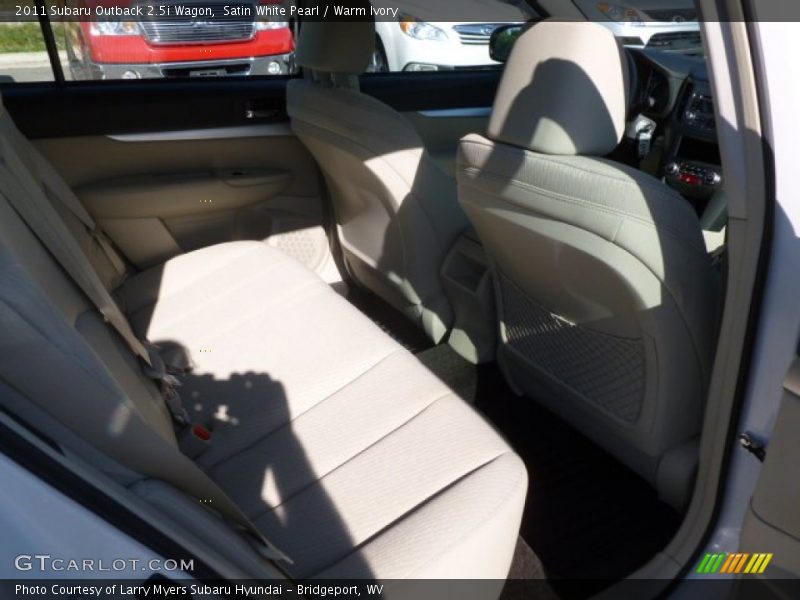 Satin White Pearl / Warm Ivory 2011 Subaru Outback 2.5i Wagon