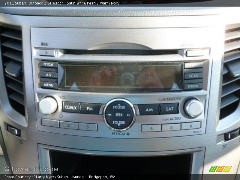 Satin White Pearl / Warm Ivory 2011 Subaru Outback 2.5i Wagon