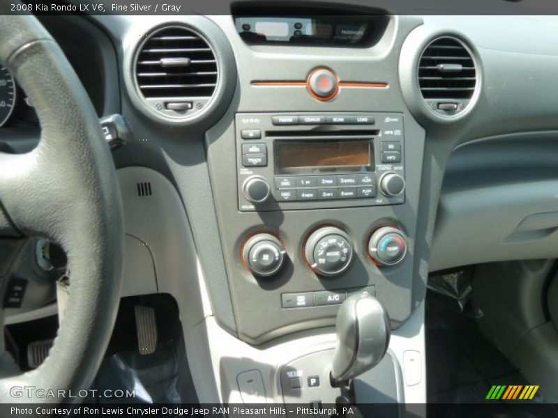Fine Silver / Gray 2008 Kia Rondo LX V6