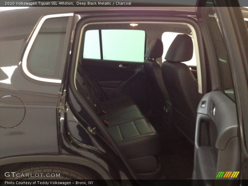 Deep Black Metallic / Charcoal 2010 Volkswagen Tiguan SEL 4Motion