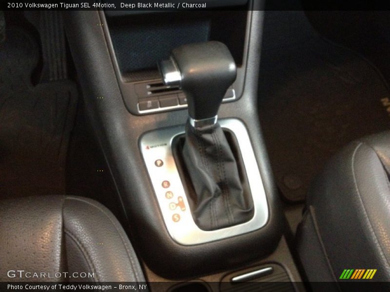 Deep Black Metallic / Charcoal 2010 Volkswagen Tiguan SEL 4Motion