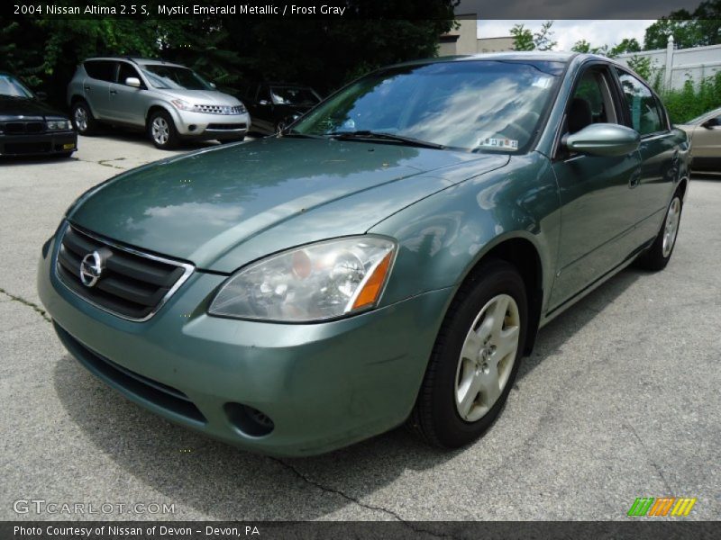 Front 3/4 View of 2004 Altima 2.5 S