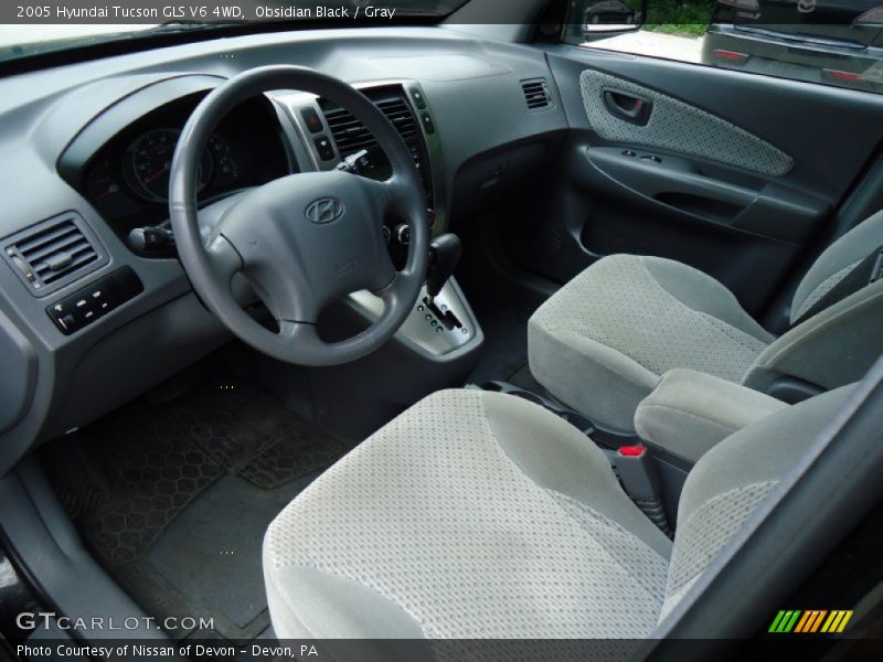 Gray Interior - 2005 Tucson GLS V6 4WD 