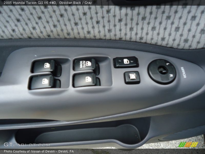 Obsidian Black / Gray 2005 Hyundai Tucson GLS V6 4WD