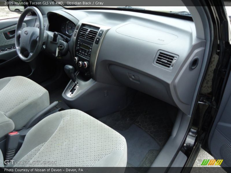 Dashboard of 2005 Tucson GLS V6 4WD