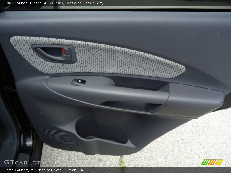 Obsidian Black / Gray 2005 Hyundai Tucson GLS V6 4WD