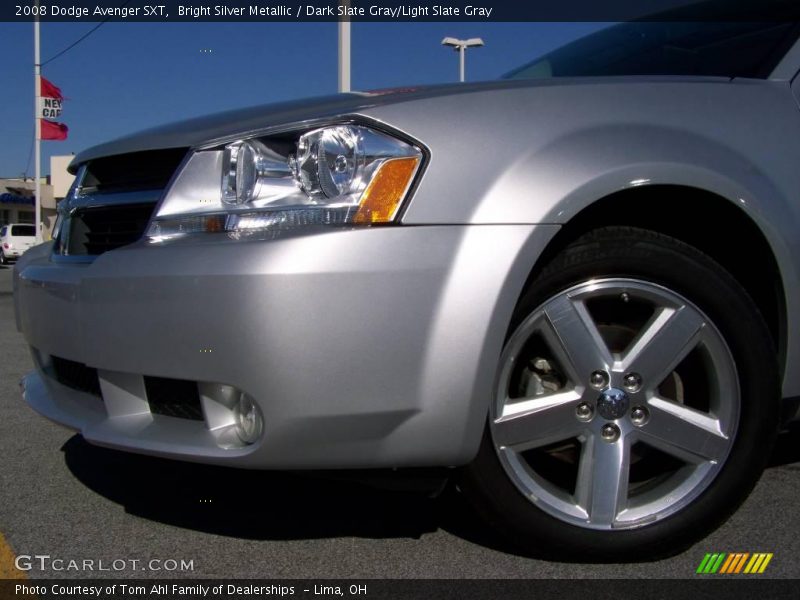 Bright Silver Metallic / Dark Slate Gray/Light Slate Gray 2008 Dodge Avenger SXT