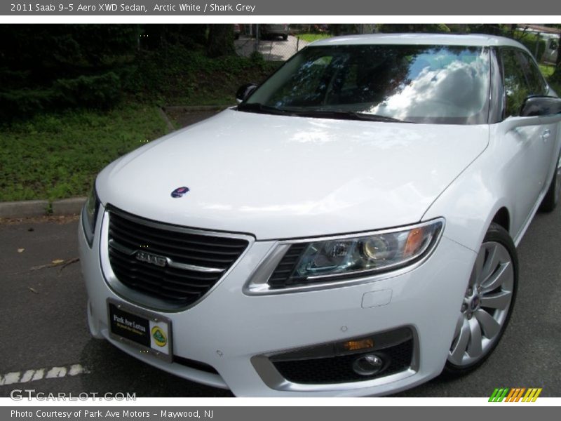 Arctic White / Shark Grey 2011 Saab 9-5 Aero XWD Sedan