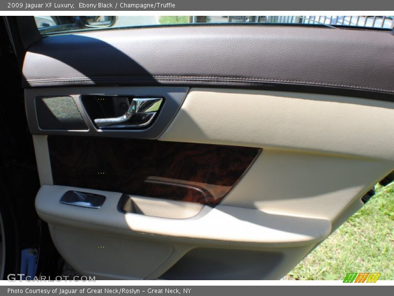 Ebony Black / Champagne/Truffle 2009 Jaguar XF Luxury