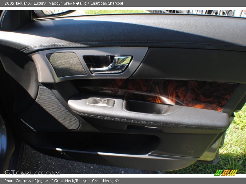 Vapour Grey Metallic / Charcoal/Charcoal 2009 Jaguar XF Luxury