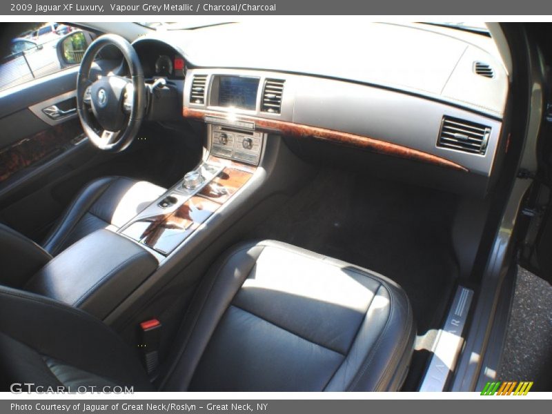 Vapour Grey Metallic / Charcoal/Charcoal 2009 Jaguar XF Luxury