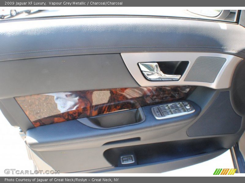Vapour Grey Metallic / Charcoal/Charcoal 2009 Jaguar XF Luxury