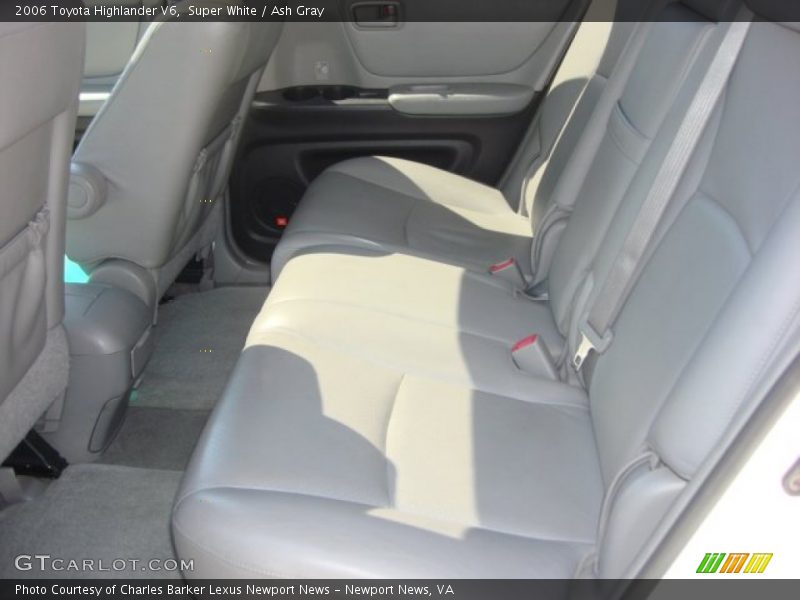 Super White / Ash Gray 2006 Toyota Highlander V6
