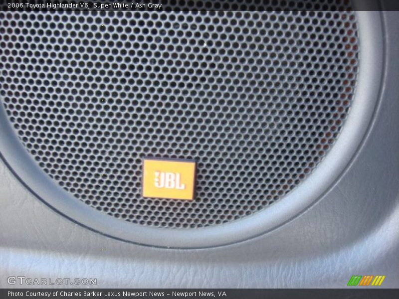 Super White / Ash Gray 2006 Toyota Highlander V6