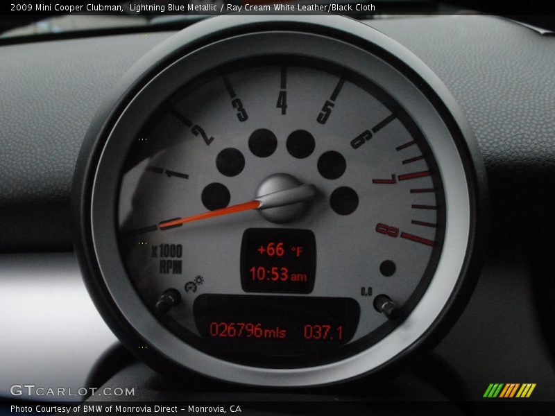 Lightning Blue Metallic / Ray Cream White Leather/Black Cloth 2009 Mini Cooper Clubman