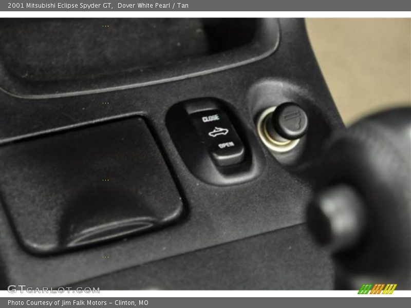 Dover White Pearl / Tan 2001 Mitsubishi Eclipse Spyder GT