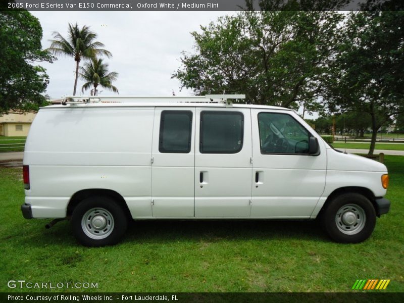 Oxford White / Medium Flint 2005 Ford E Series Van E150 Commercial