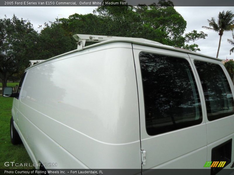 Oxford White / Medium Flint 2005 Ford E Series Van E150 Commercial