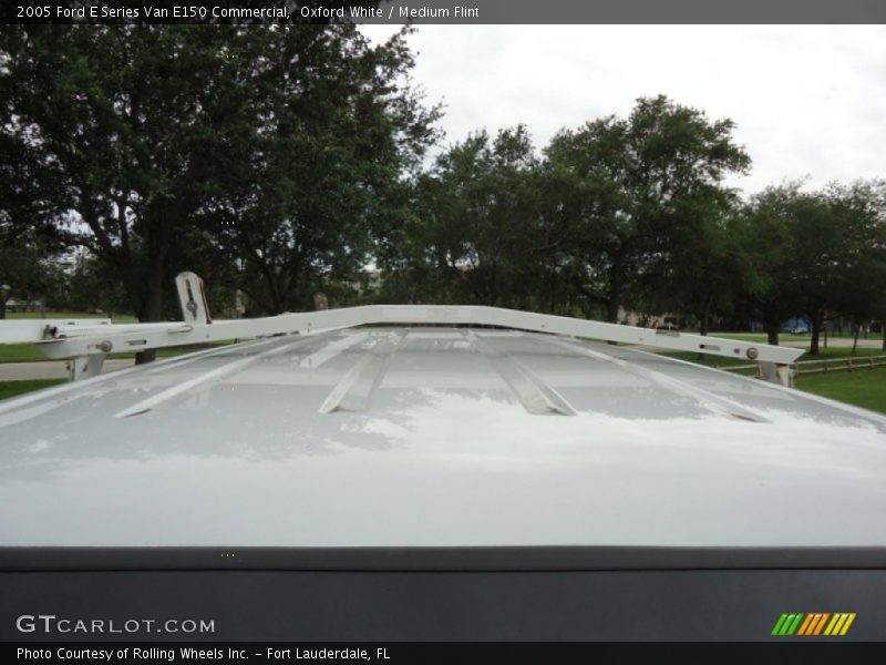 Oxford White / Medium Flint 2005 Ford E Series Van E150 Commercial