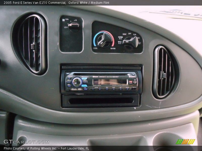Oxford White / Medium Flint 2005 Ford E Series Van E150 Commercial