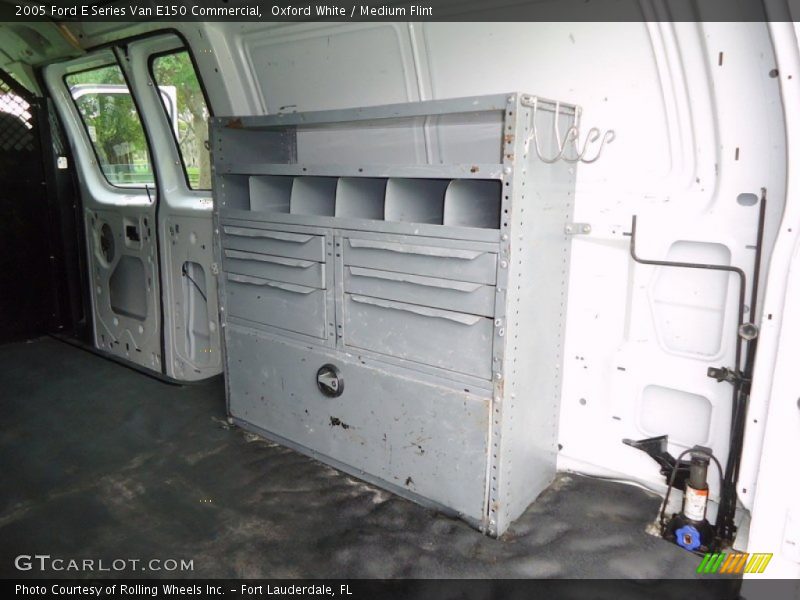 Oxford White / Medium Flint 2005 Ford E Series Van E150 Commercial