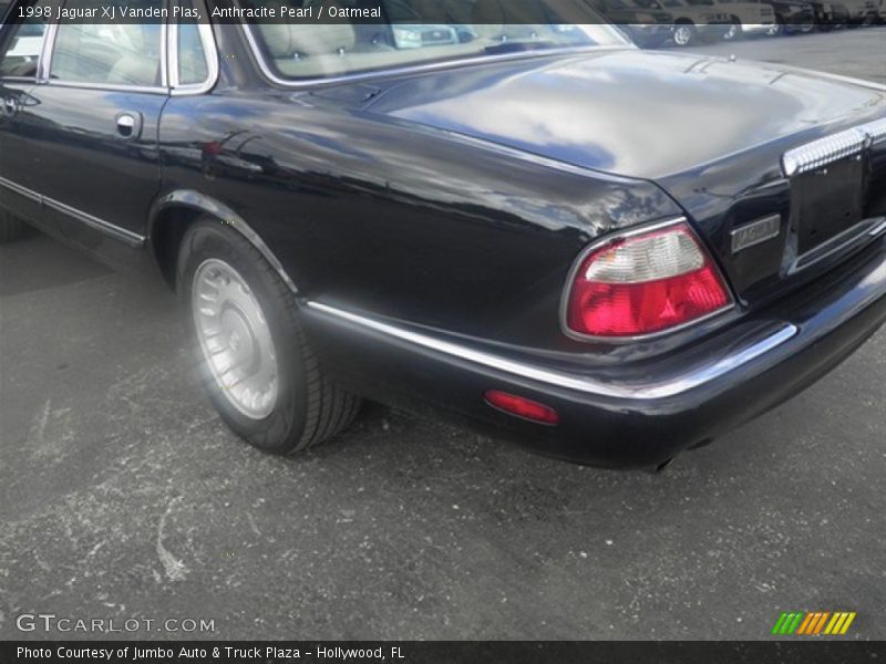Anthracite Pearl / Oatmeal 1998 Jaguar XJ Vanden Plas