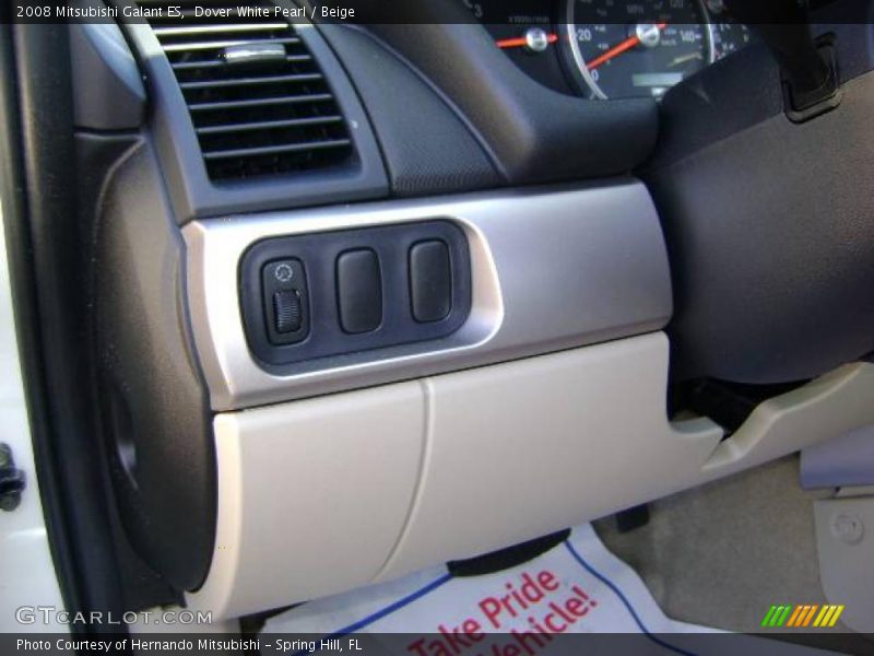 Dover White Pearl / Beige 2008 Mitsubishi Galant ES