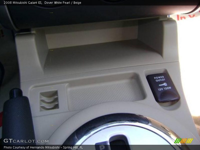 Dover White Pearl / Beige 2008 Mitsubishi Galant ES