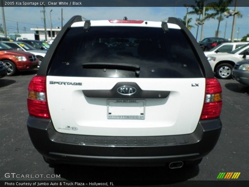 Clear White / Black 2005 Kia Sportage LX