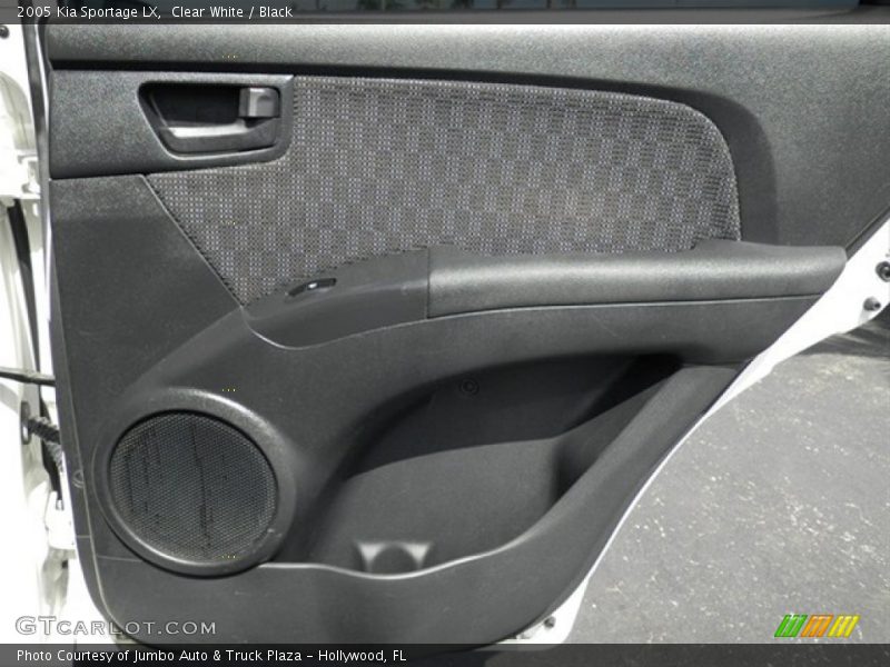 Clear White / Black 2005 Kia Sportage LX
