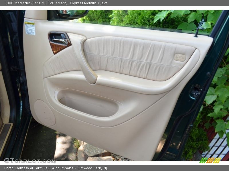Door Panel of 2000 ML 320 4Matic