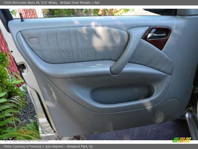 Brilliant Silver Metallic / Ash 2000 Mercedes-Benz ML 320 4Matic