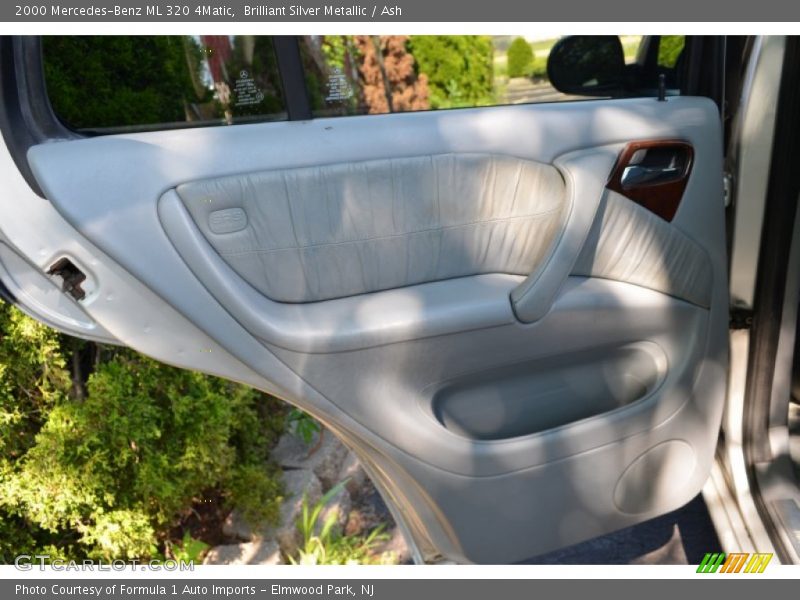 Brilliant Silver Metallic / Ash 2000 Mercedes-Benz ML 320 4Matic