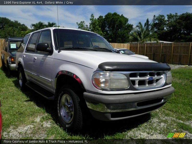 Oxford White / Grey 1996 Ford Explorer XL 4x4