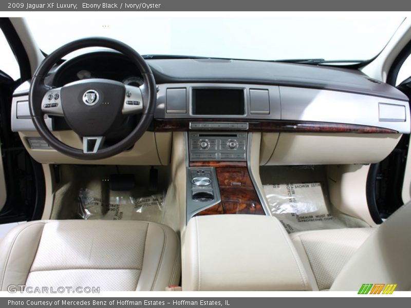 Ebony Black / Ivory/Oyster 2009 Jaguar XF Luxury