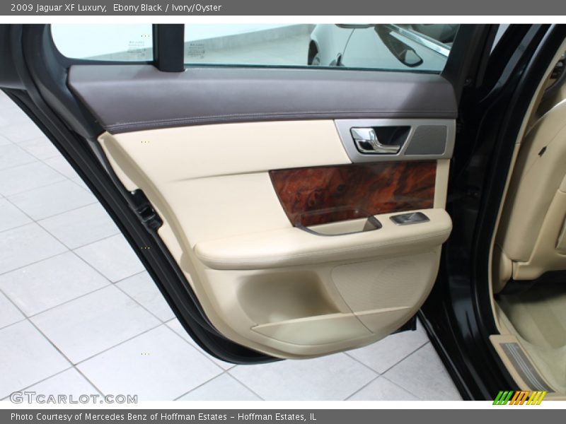 Ebony Black / Ivory/Oyster 2009 Jaguar XF Luxury