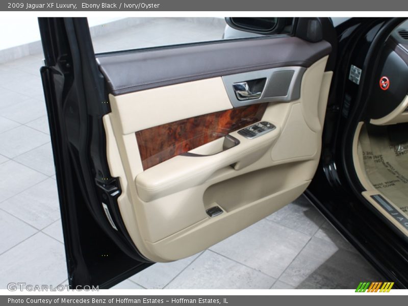 Ebony Black / Ivory/Oyster 2009 Jaguar XF Luxury
